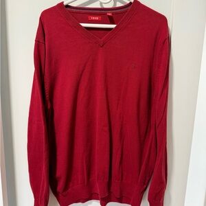 Izod Men's V-Neck Sweater in Rich Red